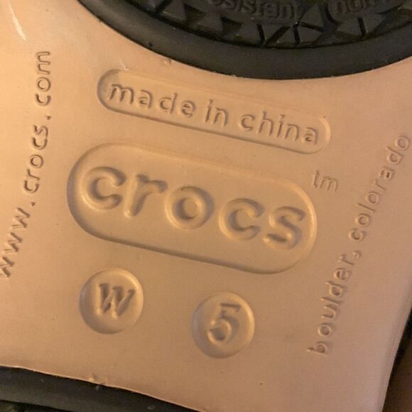 CROCS, leopard print, ladies 5, great condition - Picture 5 of 6